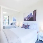 5Mins Walk To Central 2 Bedroom Parking Pool