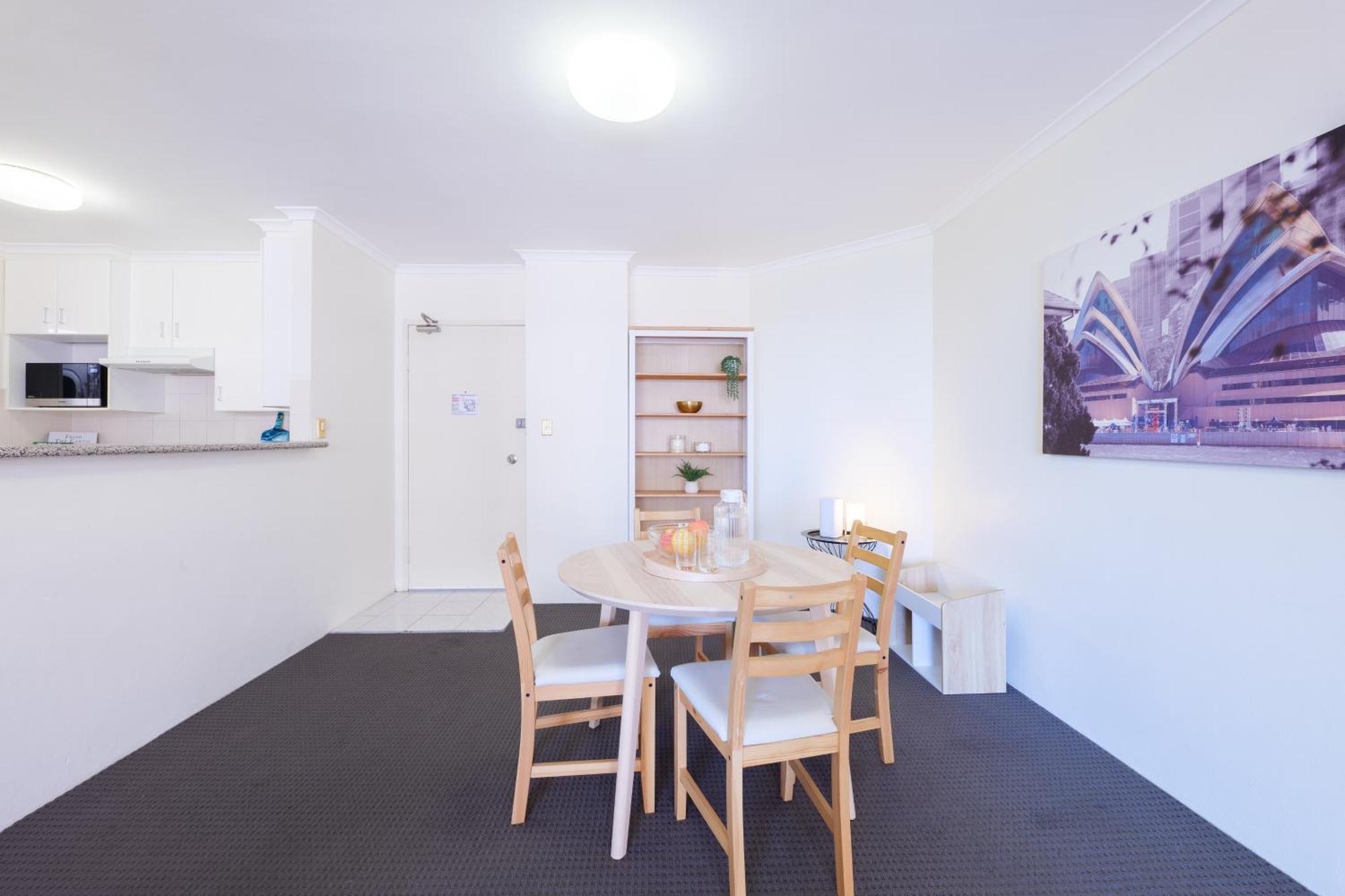 5mins Walk To 2 Bedroom Parking Pool