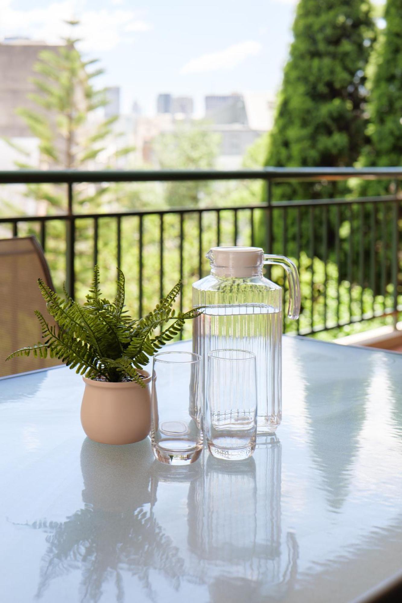 Apartment 5mins Walk To 2 Bedroom Parking Pool Sydney