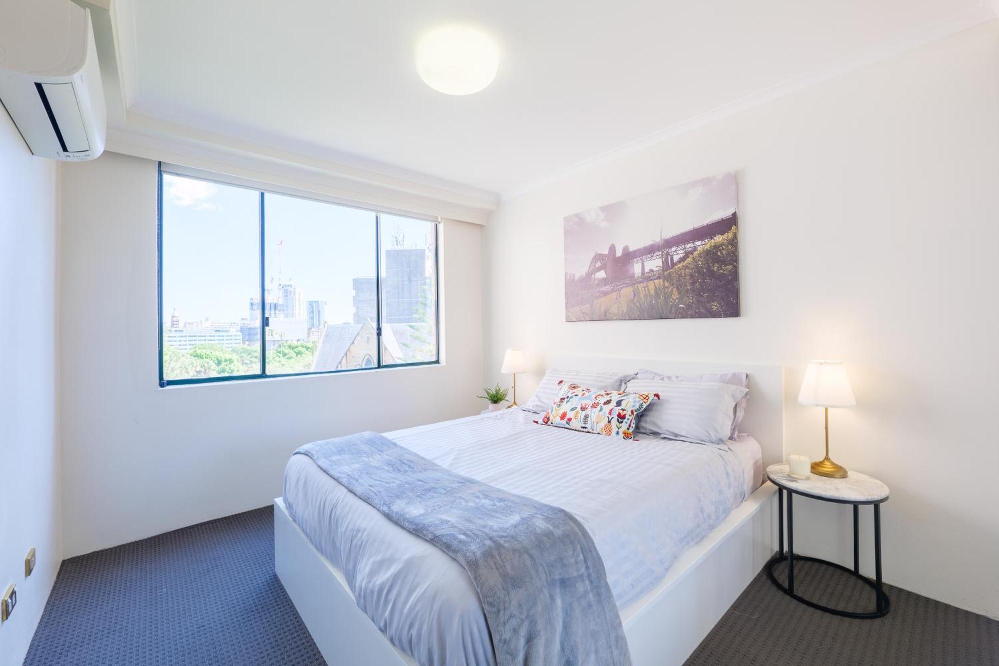 Apartment 5mins Walk To 2 Bedroom Parking Pool Sydney